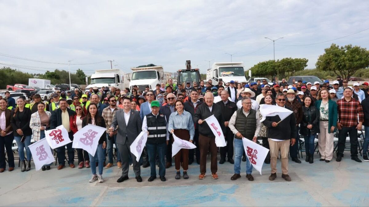 Inician obras de construcción de un nuevo camellón en La Paz