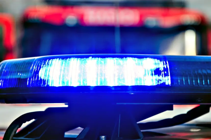 Detienen a hombre en La Paz con cartuchos y camisa de la PGJE