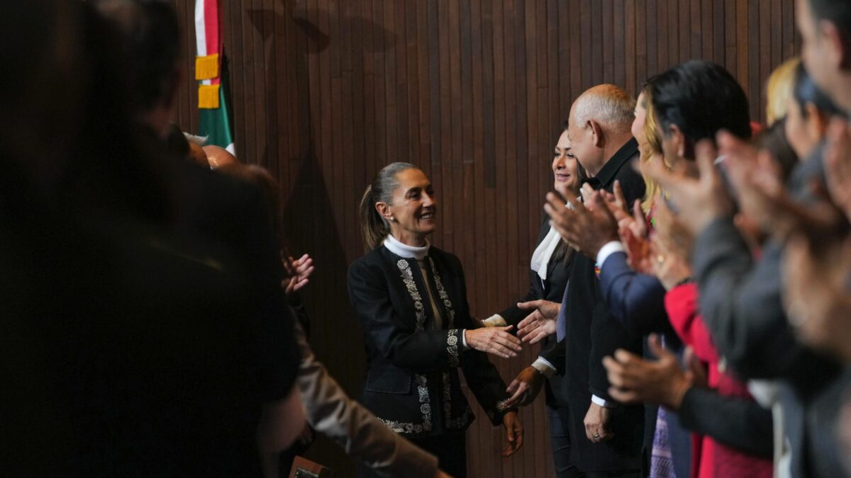 Refrenda VMCC ante Claudia Sheinbaum compromiso con la Constitución y la Cuarta Transformación