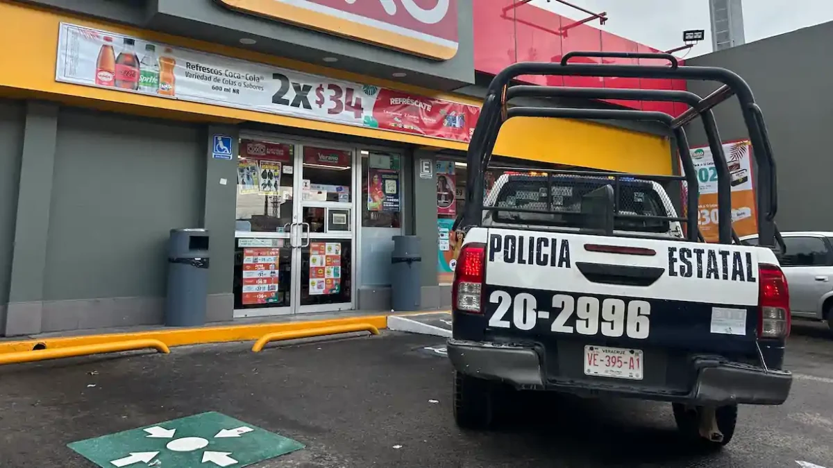 Ola de asaltos violentos azota a tiendas OXXO en La Paz
