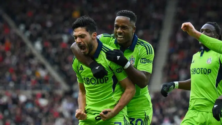 Raúl Jiménez anota doblete en la victoria del Fulham ante Sunderland