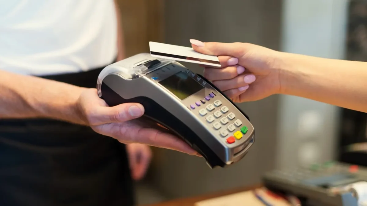“Toque fantasma”: ¿cómo opera el fraude con pagos sin contacto y qué medidas tomar para protegerte?