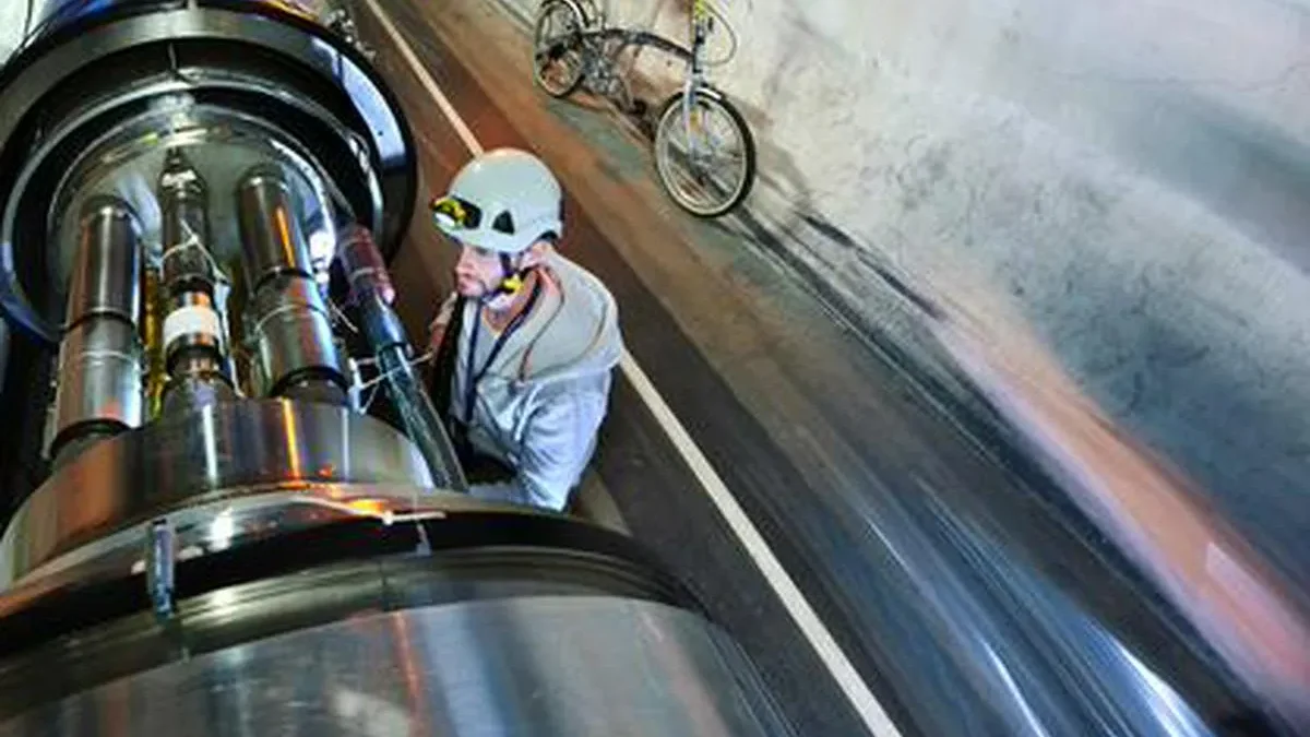 Científicos del CERN descubren nueva partícula cuatro veces más masiva que el protón