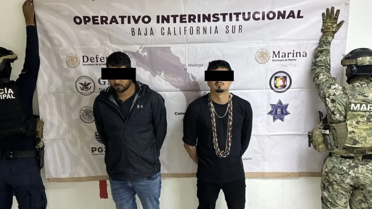 Secretaría de Marina Detiene a 2 Personas y Asegura Vehículo en Baja California Sur