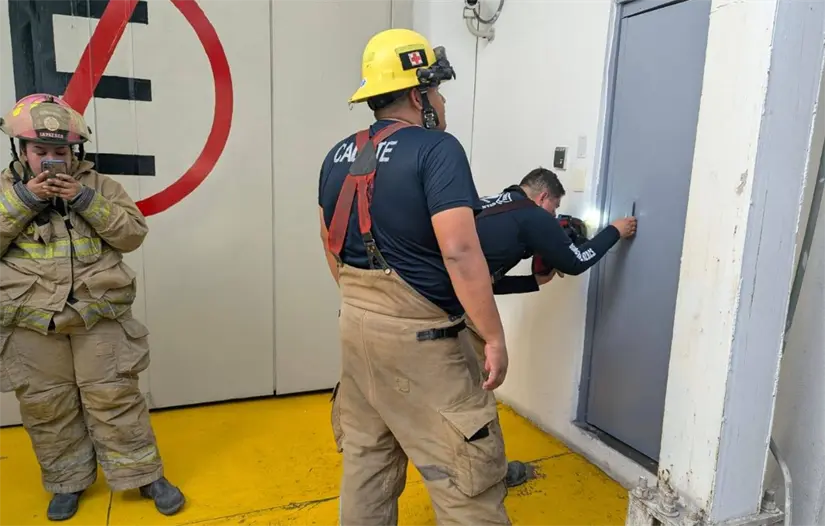 Apagón por incendio en Elektra de La Paz deja a una persona en la bóveda de Banamex