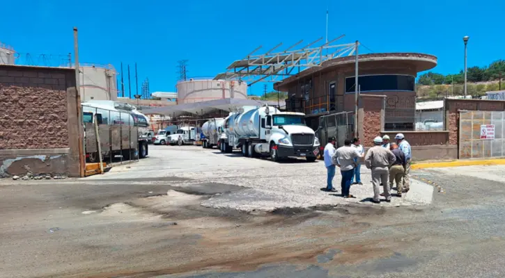 Día del Petrolero en La Paz: trabajadores de Pemex denuncian falta de atención médica y advierten posible paro laboral