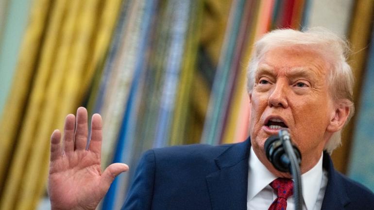 Trump estalla en cumbre con líderes latinoamericanos: “No voy a aprender su maldito idioma”