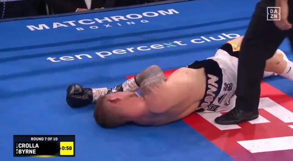 Brutal nocaut deja al irlandés Glenn Byrne con hemorragia cerebral y fin de su carrera