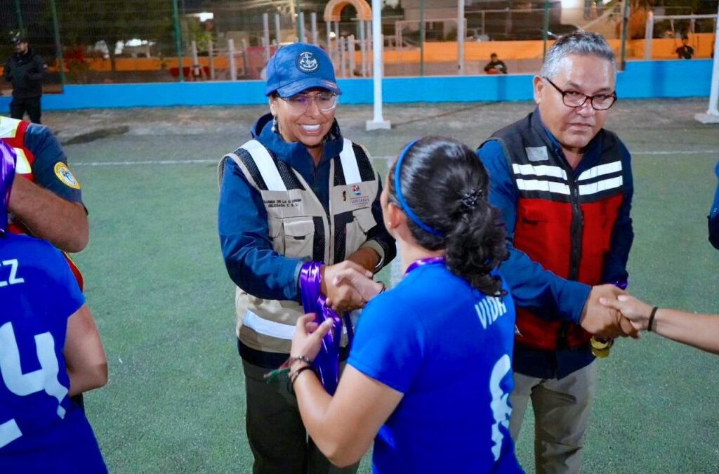 Gobierno Municipal respalda crecimiento del deporte femenil en Los Cabos durante la clausura de la Liga Lomas del Sol I 2026.