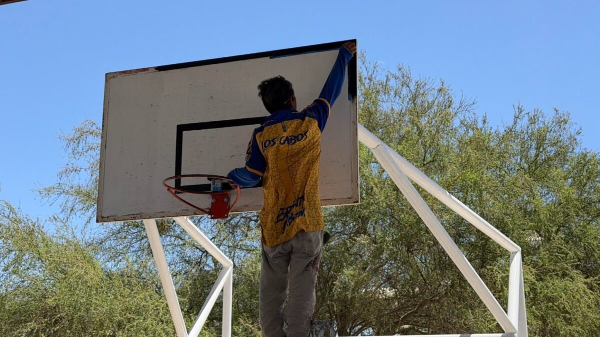 Rehabilita INDEM espacio deportivo en la Supermanzana 15 en San José del Cabo.