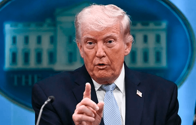 Más le vale a Irán no cobrar paso a buques en Ormuz: Trump