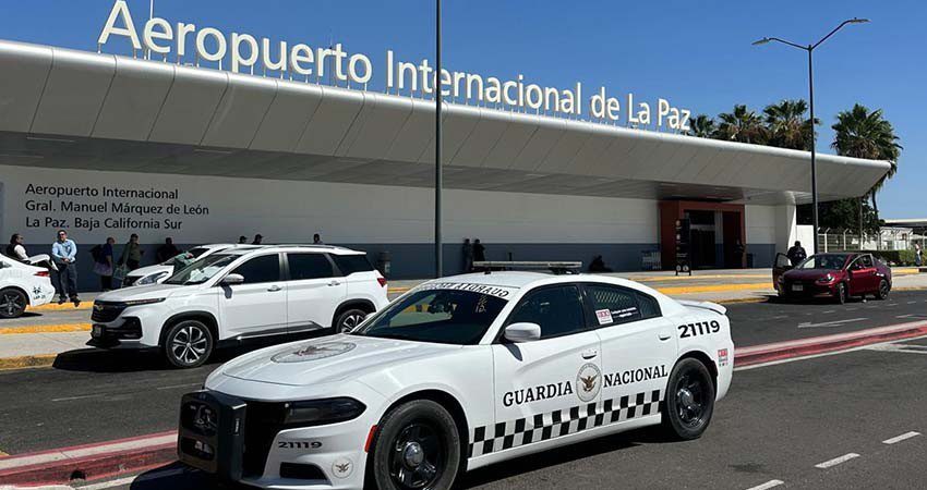 Aeropuerto de La Paz, primero en México en recibir el distintivo “Desplastifícate”
