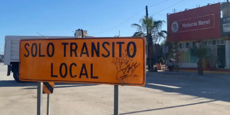 Un año para pavimentar 3 cuadras en La Paz…  y todavía no acaban.