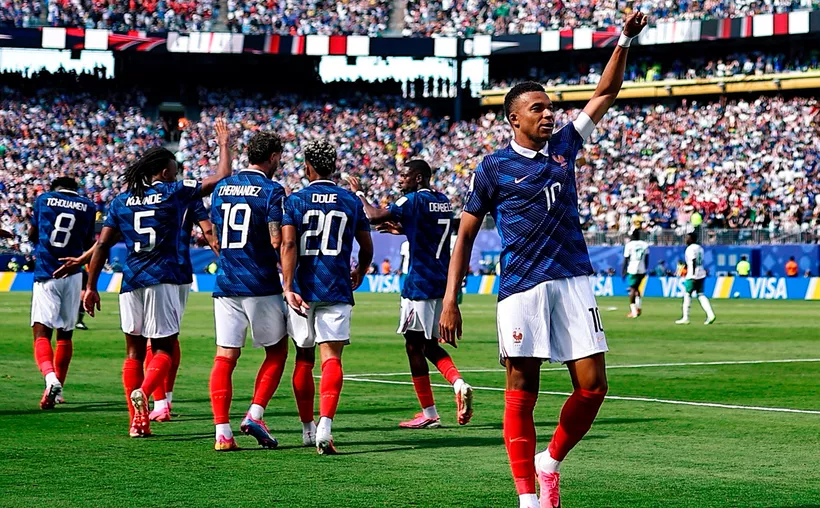 Kylian Mbappé lidera el triunfo de Francia 3-1 ante Senegal
