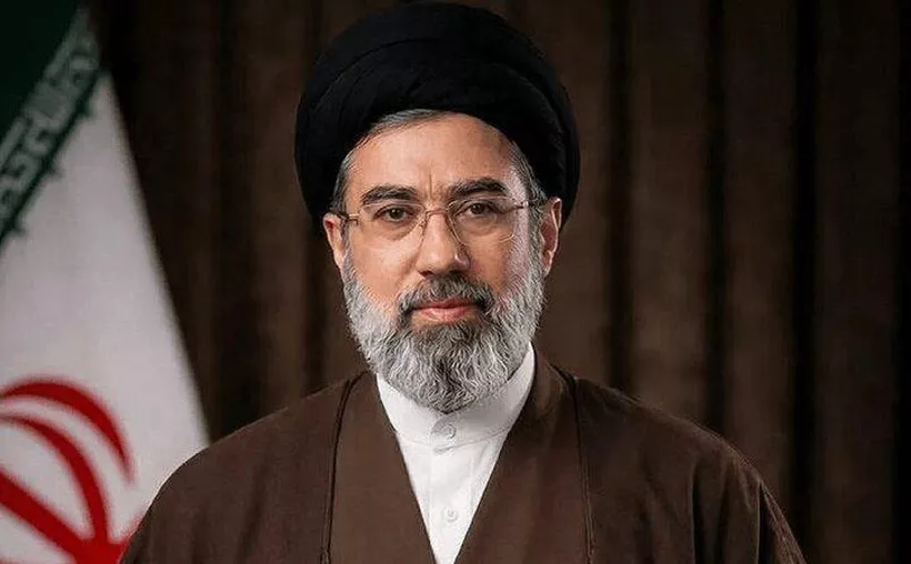 Ayatolá Jameneí afirma que Trump buscó acuerdo con desesperación