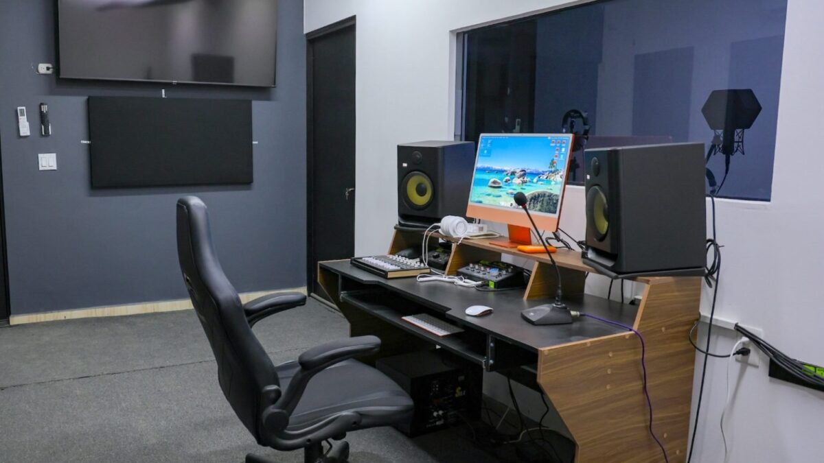 Invita INJUVE a aprovechar el Estudio de Grabación Juvenil de Los Cabos