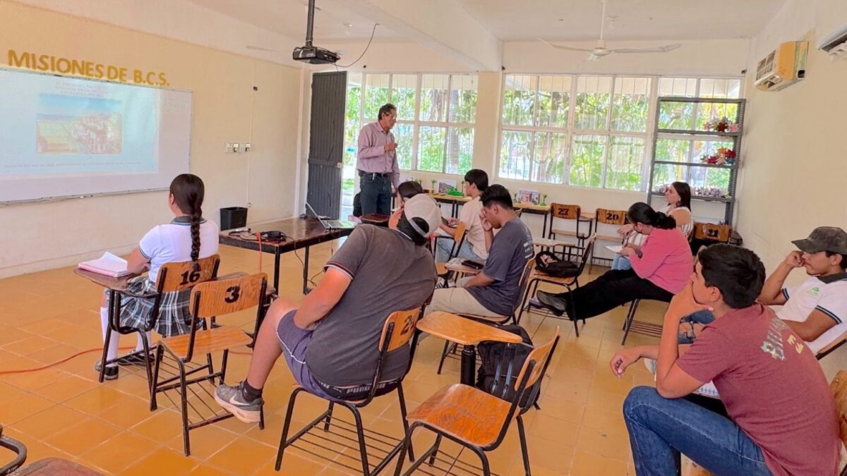 Acercan historia de las misiones sudcalifornianas a estudiantes de Miraflores