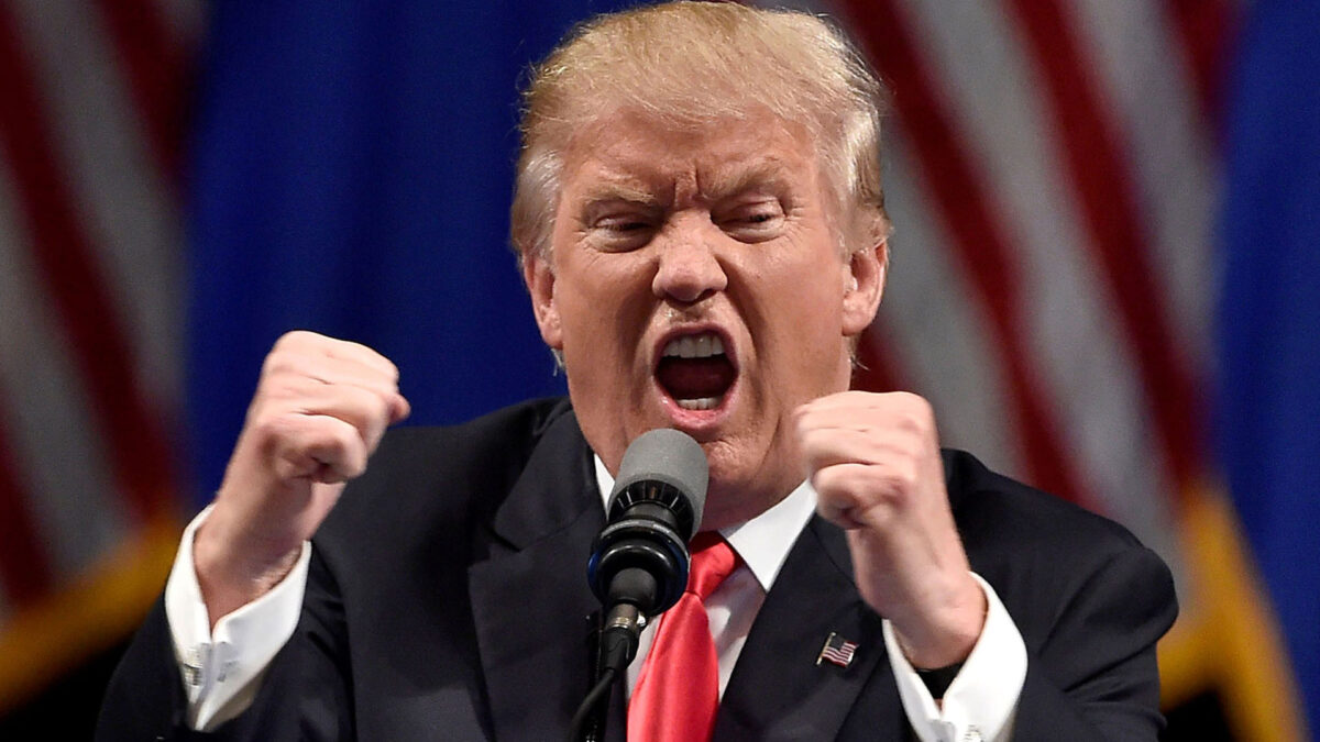 Trump advierte a “comunistas”: “el juego ha comenzado”