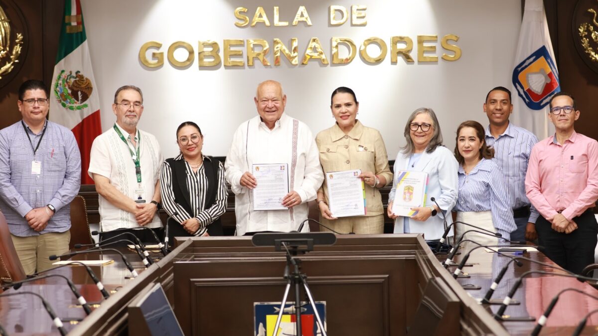 Recibe Gobernador pliego petitorio del Sindicato de Trabajadores de Salud en BCS