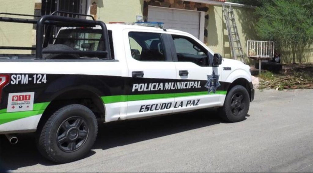A punta de cuchillo despojan a damita de 30 mil pesos