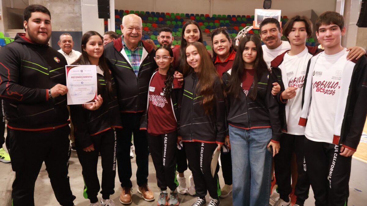 Reconoce Víctor Castro a estudiantes sudcalifornianos por su desempeño en competencias nacionales