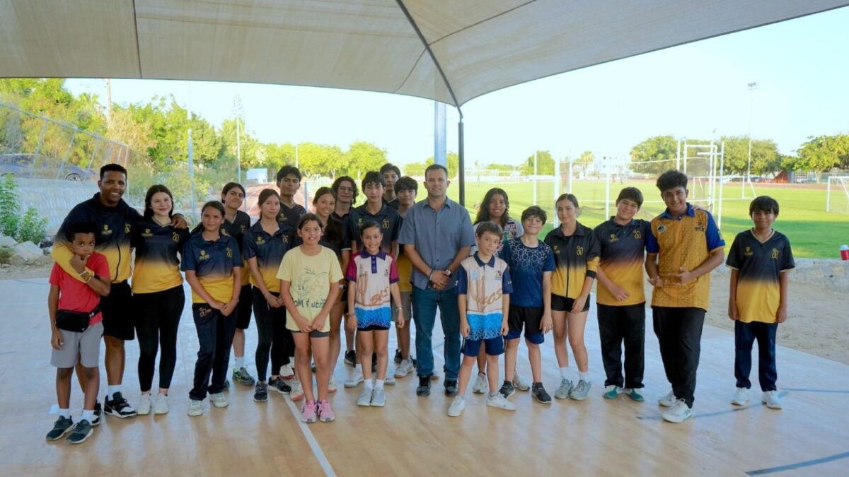 Entrega Ayuntamiento de Los Cabos espacio rehabilitado para la práctica de esgrima
