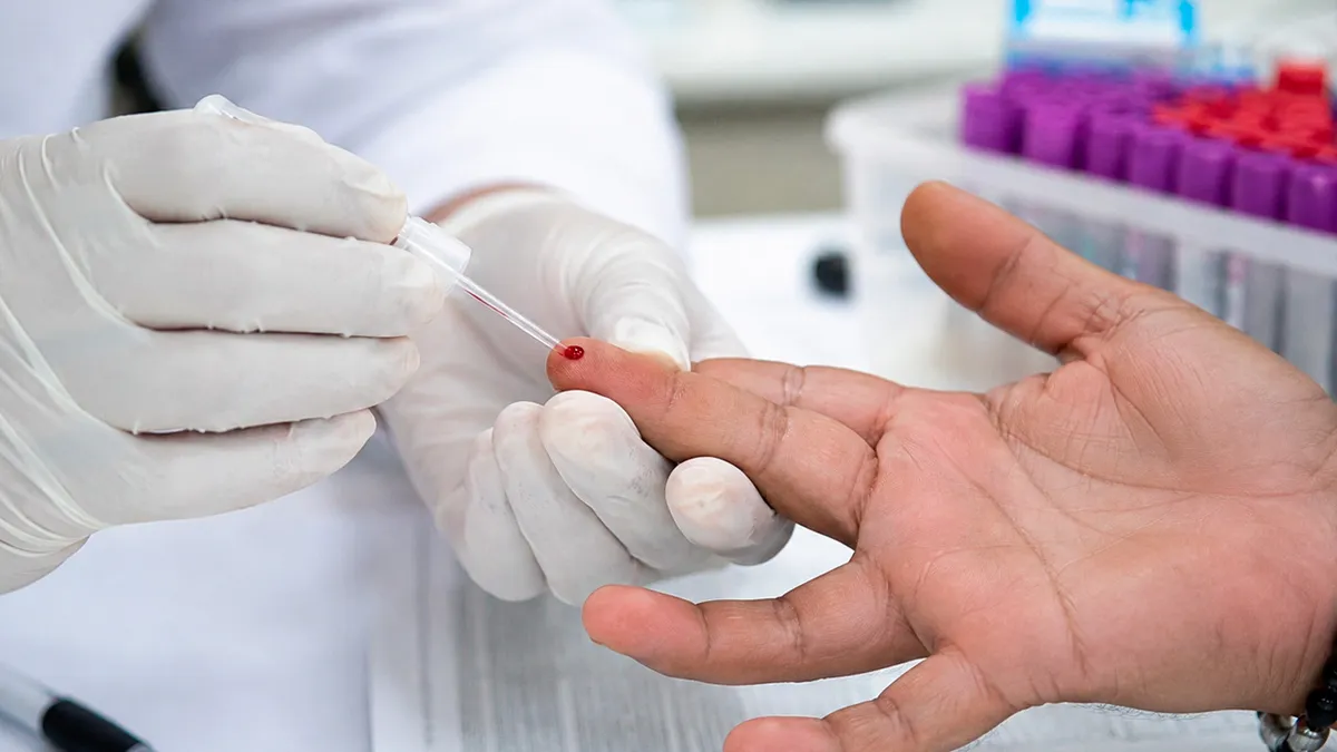 Salud estima que 128 mil mexicanos viven con VIH sin saberlo