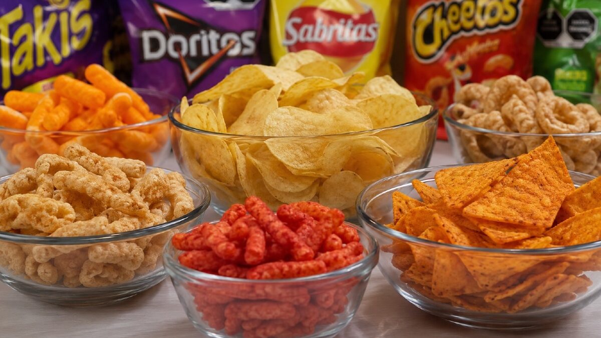 Profeco exhibe las marcas de papas y frituras más dañinas y con etiquetas engañosas