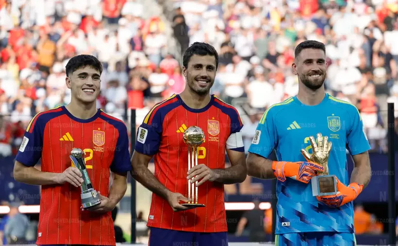 España se lleva los premios individuales; Kylian Mbappé conserva la Bota de Oro