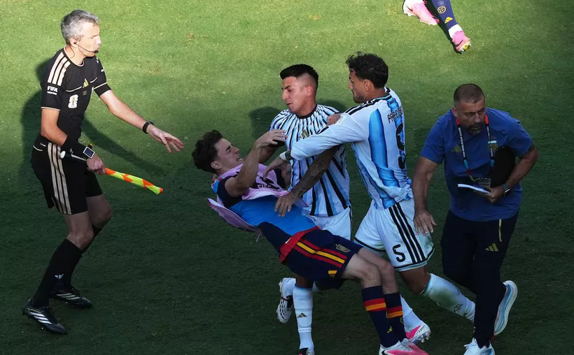 FIFA investiga a Argentina por pelea en la final de Mundial