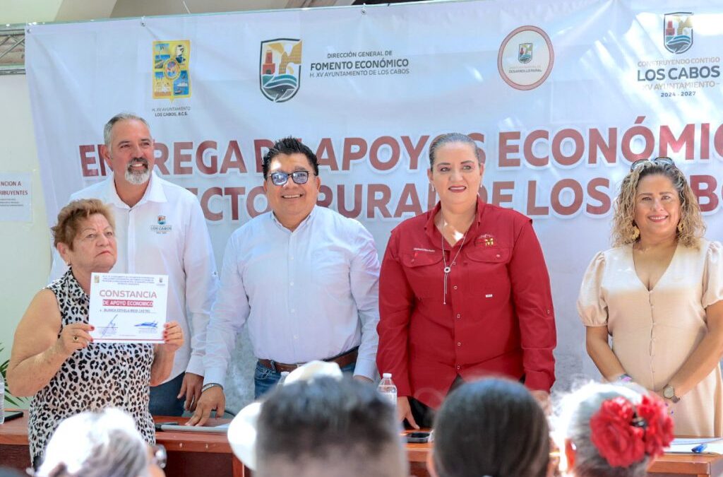 Entrega XV Ayuntamiento cerca de un millón de pesos para fortalecer al sector agropecuario de Los Cabos