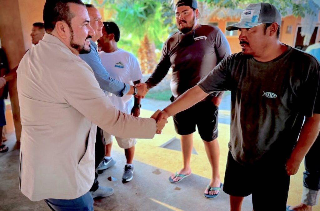 Autoridades municipales y estatales acuerdan acciones en beneficio de familias de la comunidad de La Playa