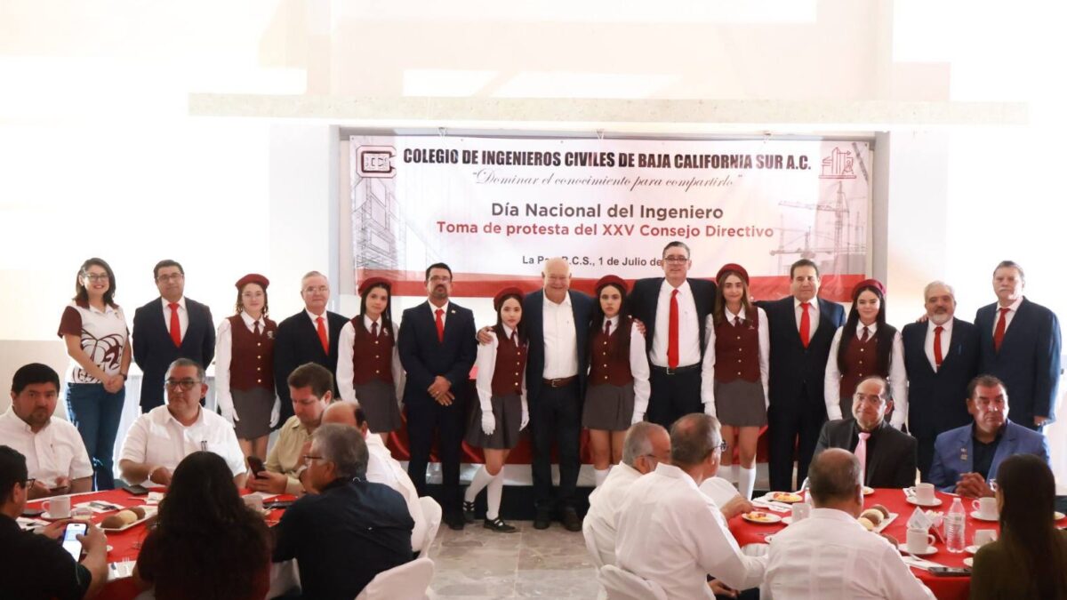 Toma protesta Gobernador al Consejo Directivo de Ingenieros Civiles de BCS