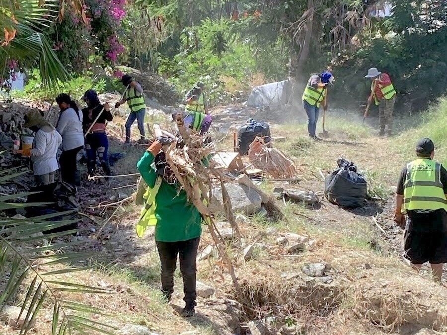 Programa de Empleo Temporal refuerza limpieza y desazolve en Cabo San Lucas; retiran más de 400 toneladas de residuos