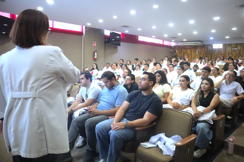 Refuerza Salud estatal la capacitación de pasantes que brindarán atención en centros de salud