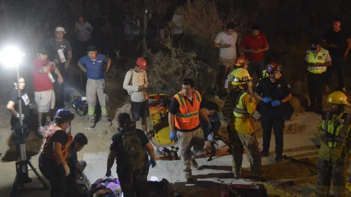 Accidente en Santa Anita deja tres muertos y al menos 18 personas lesionadas en Los Cabos