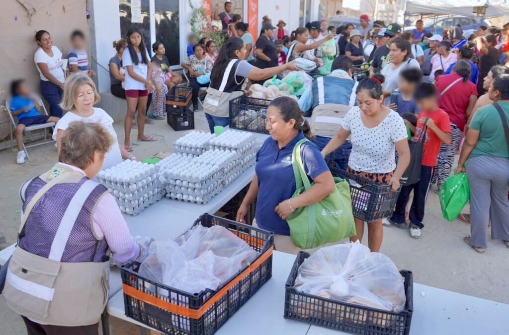 Familias de Mezquites y Altos de Miranda reciben apoyos y atención directa del Gobierno Cabeño
