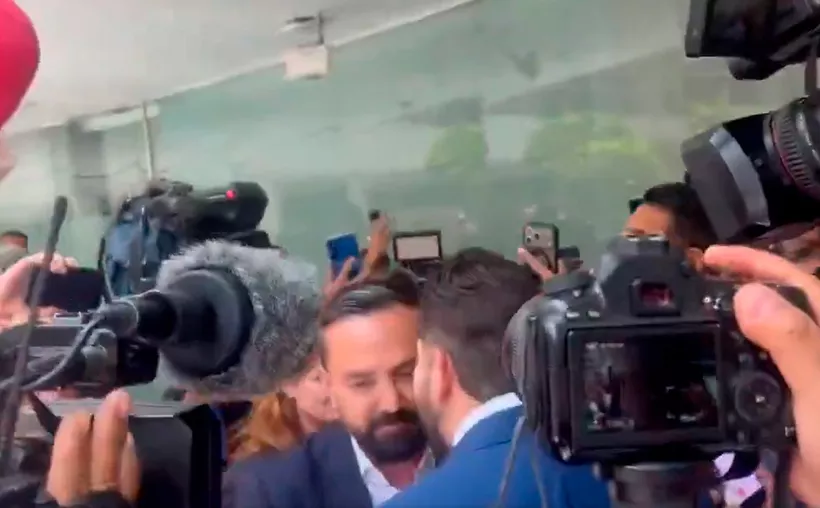 Diputados del PRI y Morena se agarran a golpes afuera del Senado