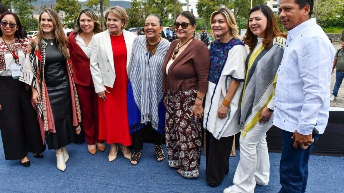 Acude presidenta del SEDIF a Congreso Nacional “Vive saludable, vive feliz”
