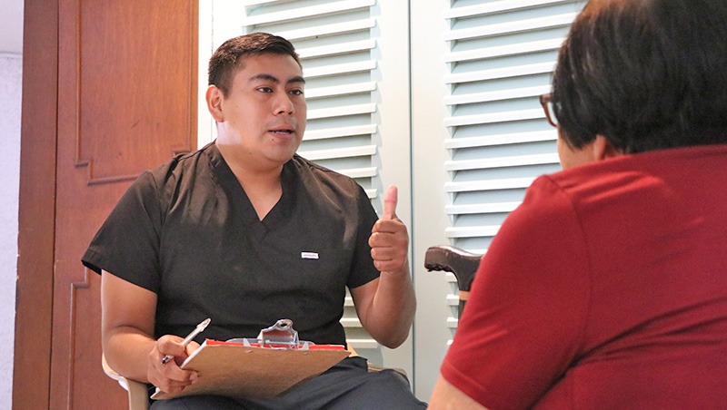 Realiza Salud jornadas preventivas para personas adultas mayores