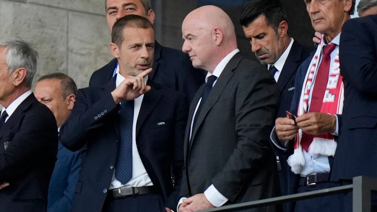UEFA, AFC y Concacaf vuelven a arremeter contra Infantino y la FIFA