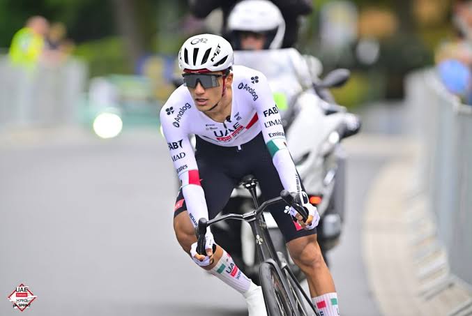 Isaac del Toro pelea hasta el final y termina segundo en la primera etapa del Tour de Alemania
