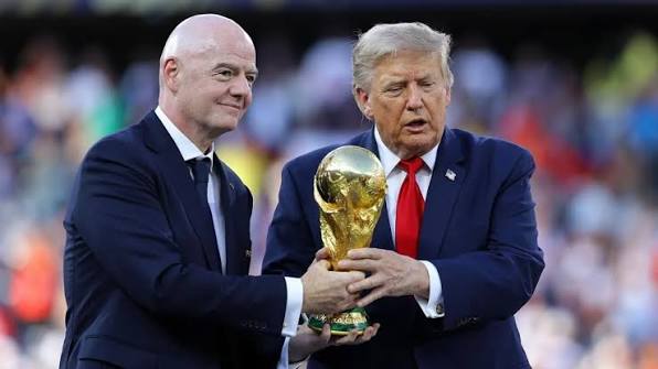 Infantino habría suplicado ayuda a Trump tras fracaso por vender el Mundial, según The New York Post