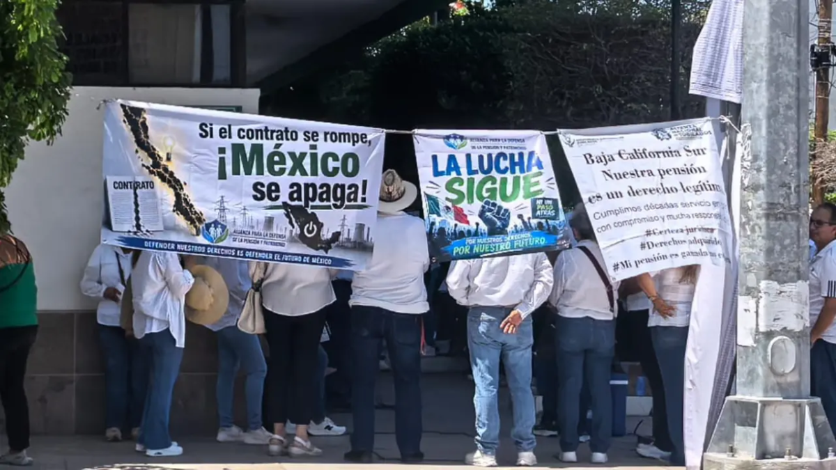 ¿Qué pasa con las pensiones de CFE? Jubilados protestan en Baja California Sur
