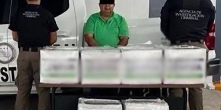 Aseguran más de 200 litros de metanfetamina líquida