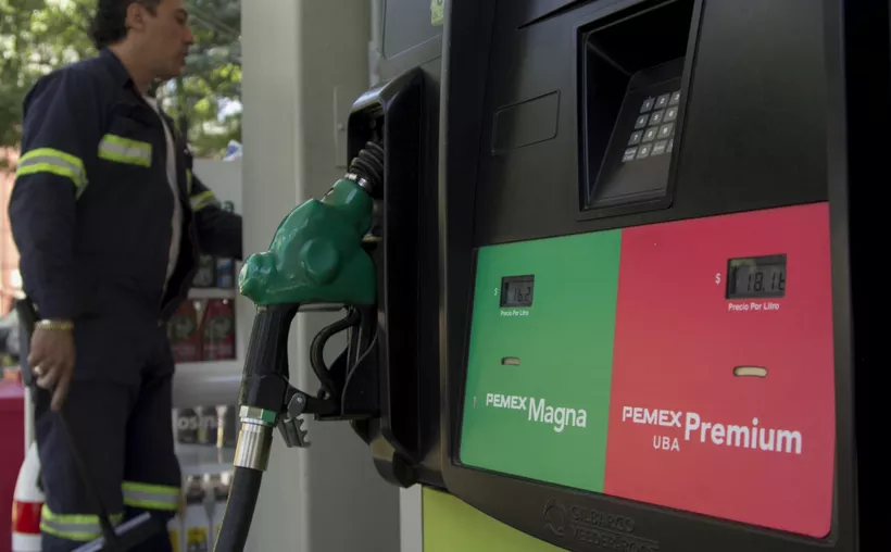 México aumenta subsidio a la gasolina Premium por guerra en Irán