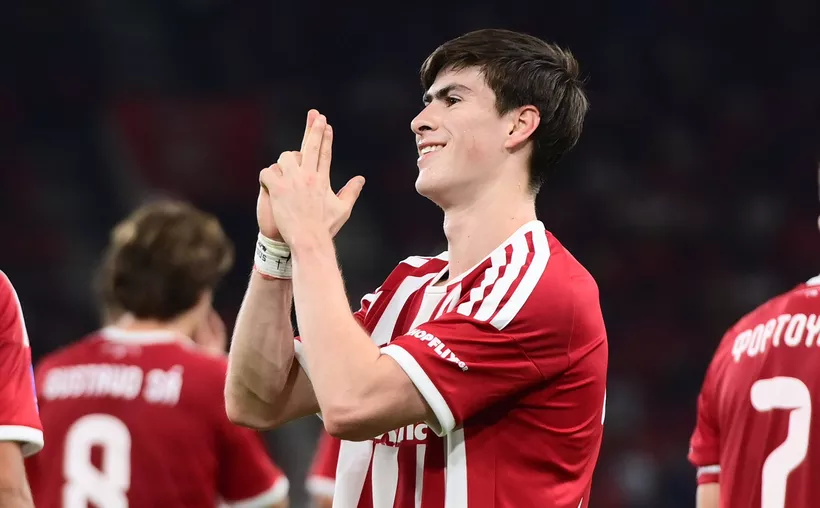 Doblete de la ‘Hormiga’ González da triunfo al Olympiacos