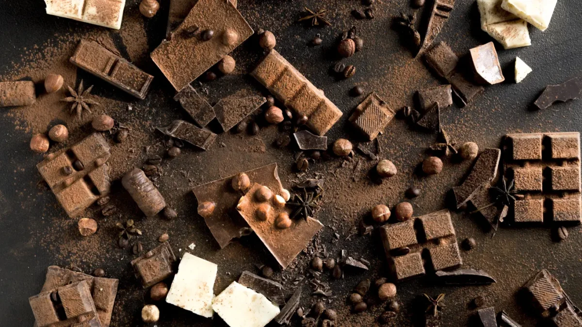 ¿Cuál es el chocolate más saludable? Esto debes revisar antes de elegir una barra