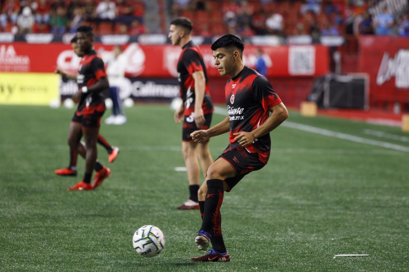 Guillermo Almada exigió un contención y América le arrebata a Xolos a su figura del mediocampo