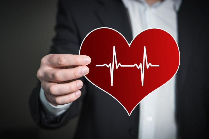 Infecciones dentales pueden causar complicaciones cardiovasculares graves